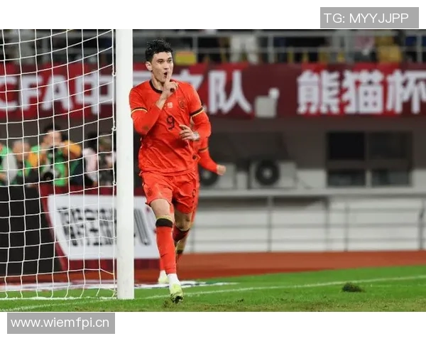 拜合拉木启程新疆飞往深圳随后直奔肇庆加入U22国足集训